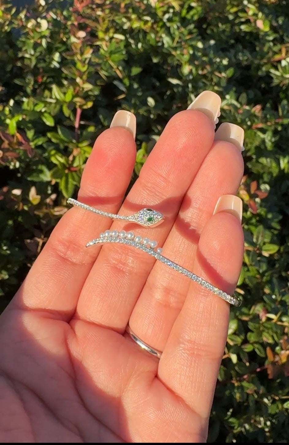β¨ Premium 925 Silver Snake Wrap Bracelet ππ | Emerald & Pearl Accents