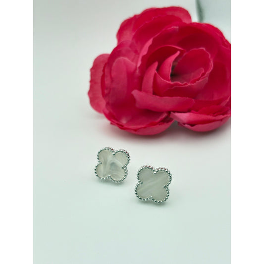 🤍 White Clover Stud Earrings – 925 Sterling Silver ✨🌸